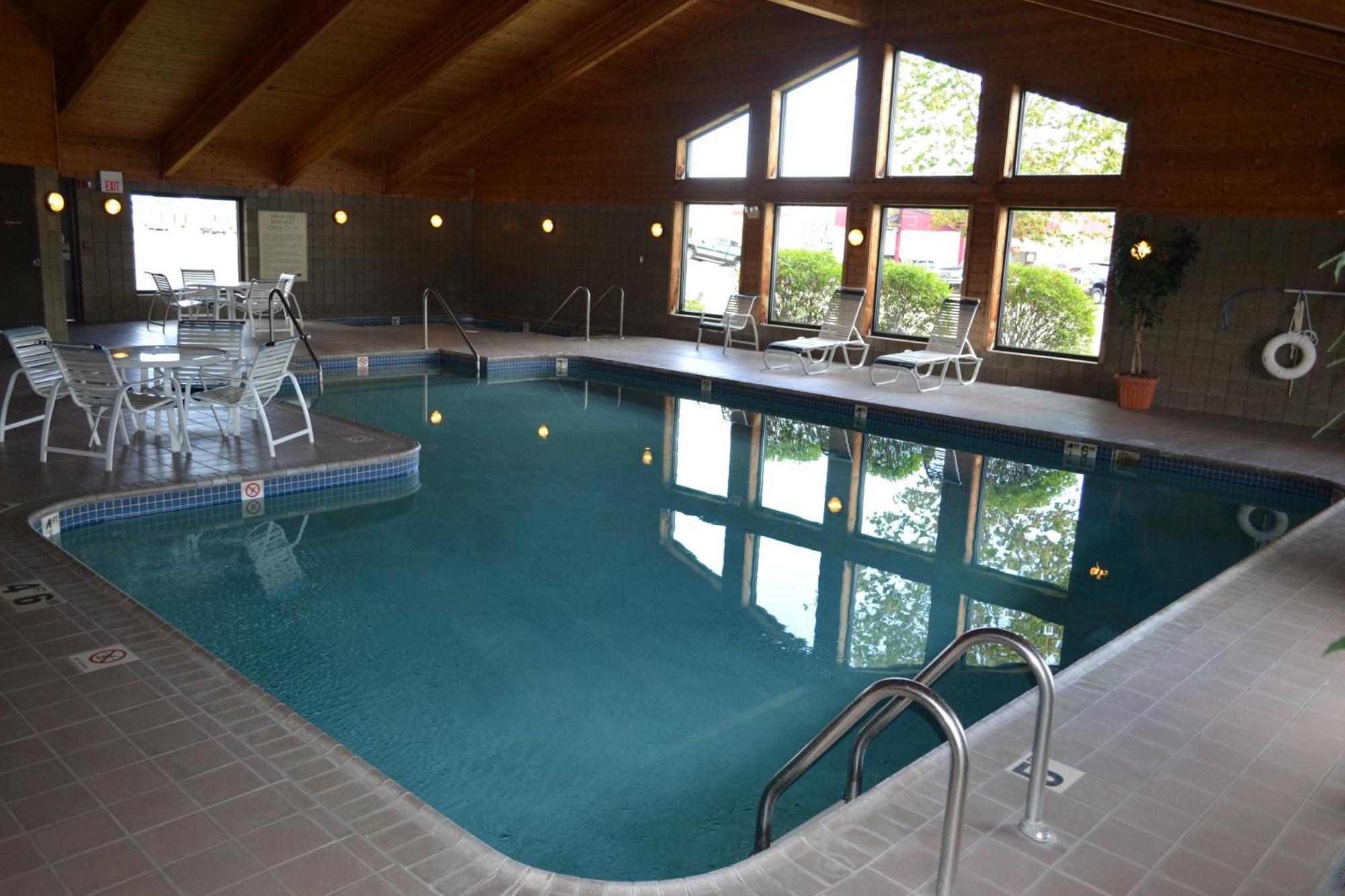 Cobblestone Hotel & Suites - Wisconsin Rapids Bagian luar foto