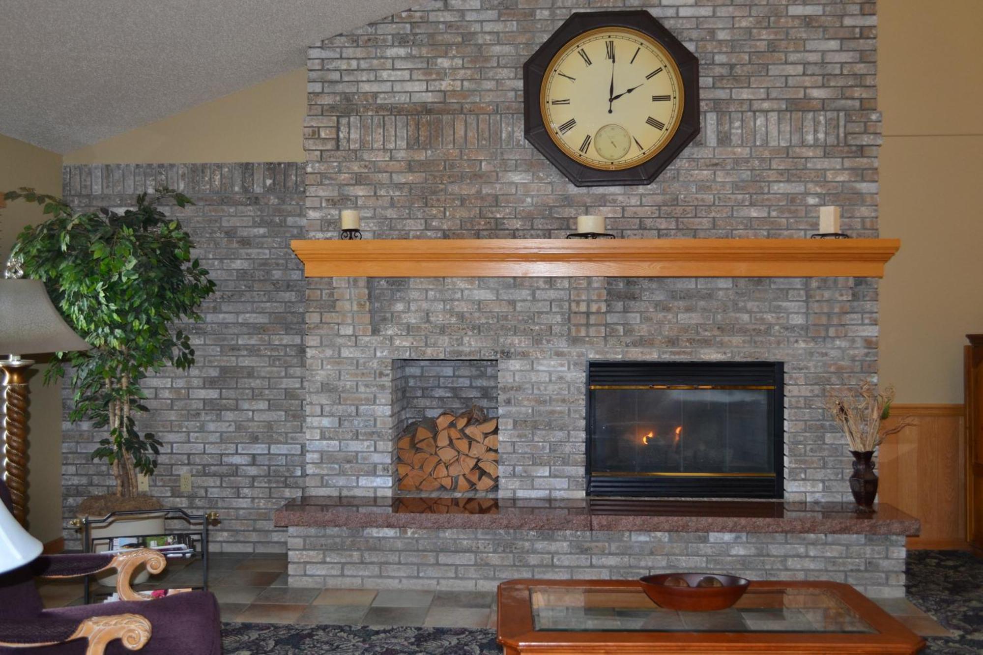 Cobblestone Hotel & Suites - Wisconsin Rapids Bagian luar foto