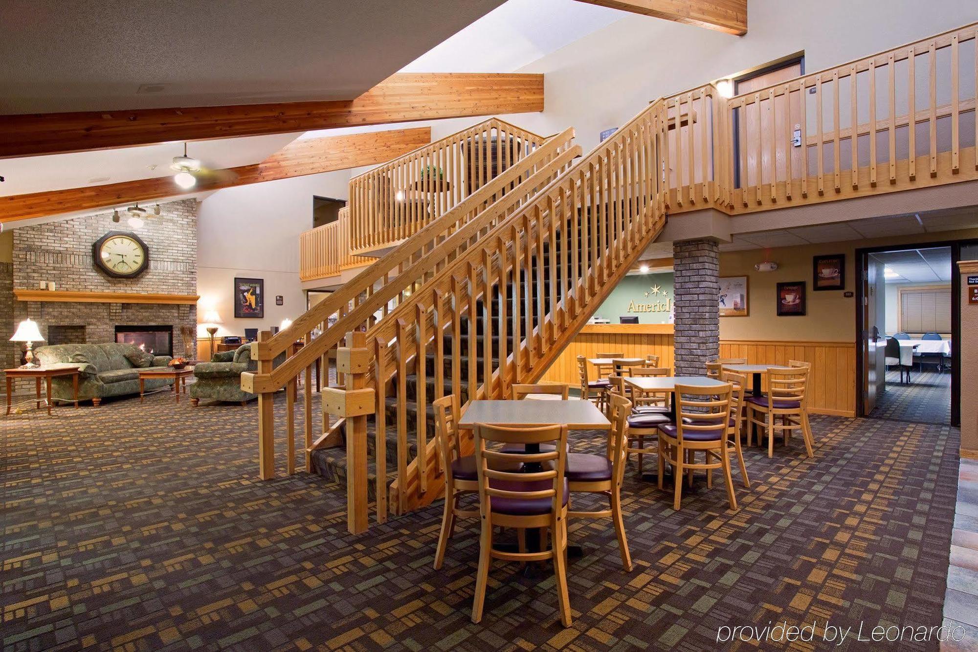Cobblestone Hotel & Suites - Wisconsin Rapids Bagian luar foto