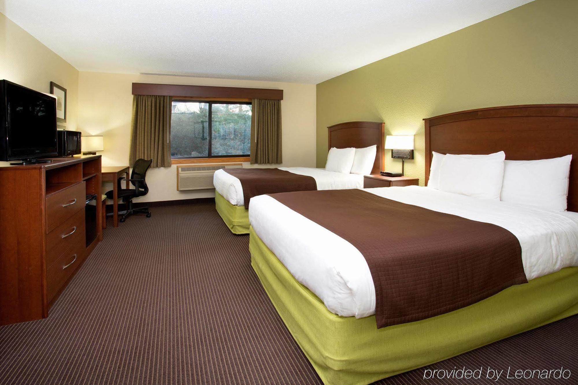 Cobblestone Hotel & Suites - Wisconsin Rapids Bagian luar foto